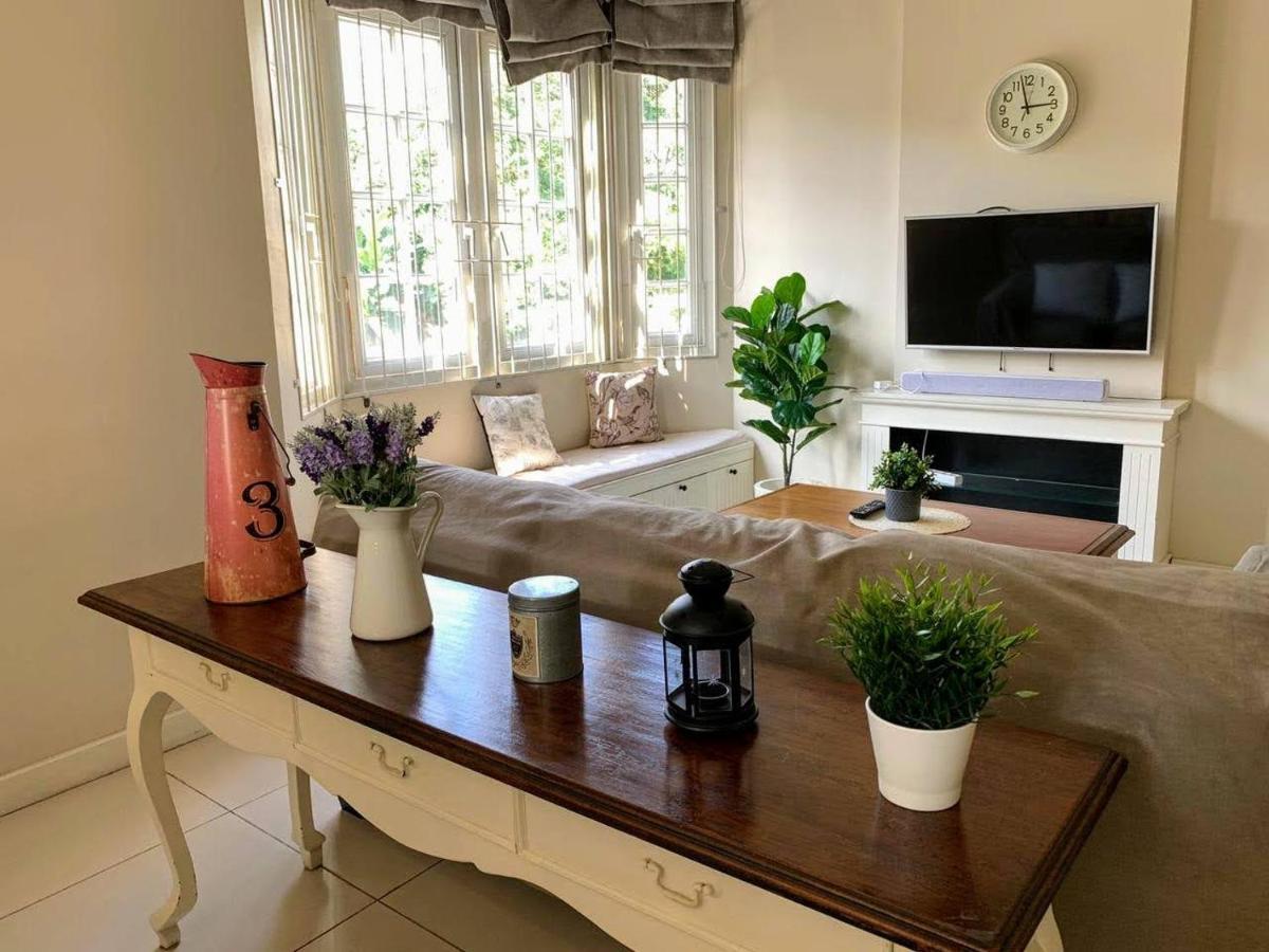Cottonwood Bed & Breakfast House Bandung Eksteriør billede